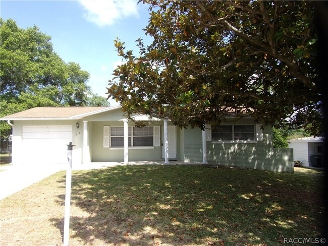 property at 318 S Monroe St