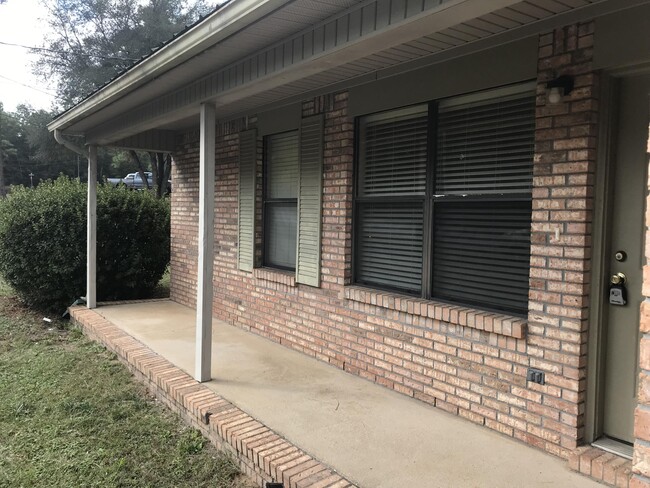 4998 Okaloosa Ln in Crestview, FL - Building Photo - Building Photo