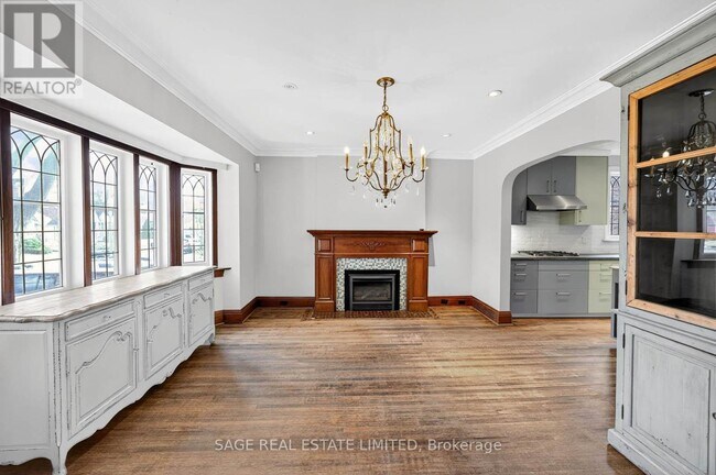 12 Fairleigh Crescent in Toronto, ON - Building Photo - Building Photo