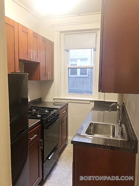 1175 Boylston St