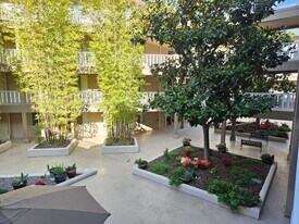 4701 Date Ave in La Mesa, CA - Building Photo