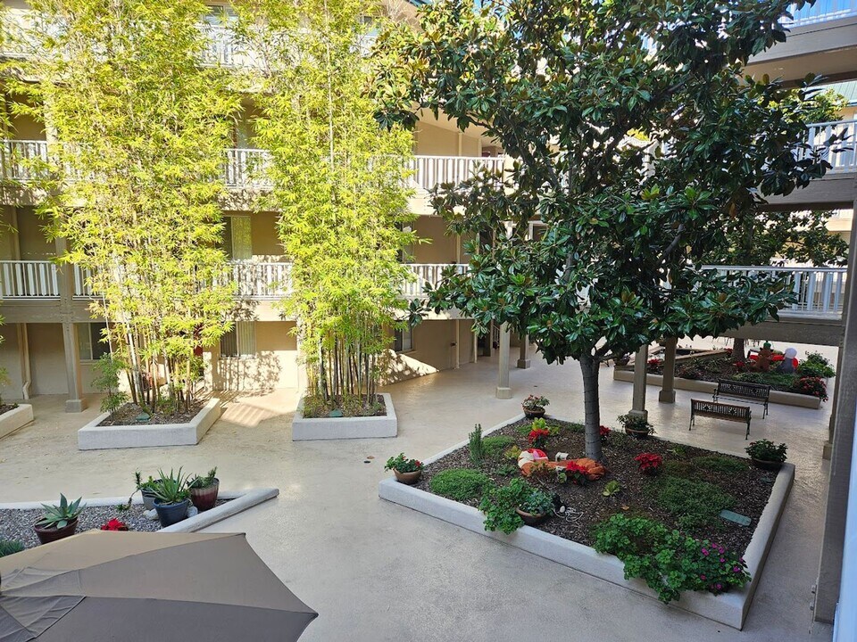 4701 Date Ave in La Mesa, CA - Foto de edificio