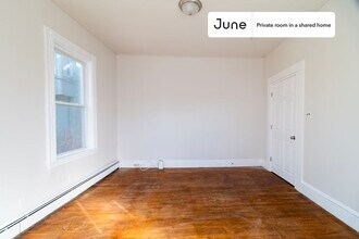 Private bedroom in 3 bed/1 bath Home in Boston, MA - Building Photo - Building Photo