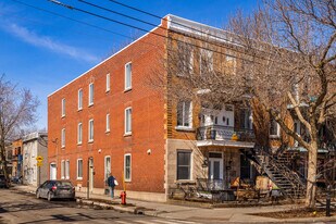 1871-1879 Laurier Av E in Montréal, QC - Building Photo