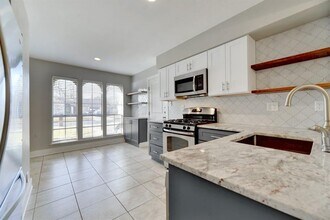 500 Thistlewood Dr in Austin, TX - Building Photo - Building Photo