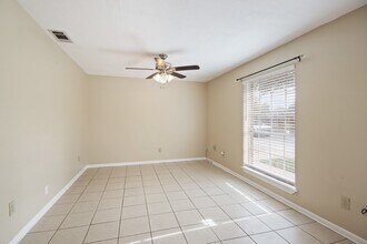 1307 Ken St in Humble, TX - Building Photo - Building Photo