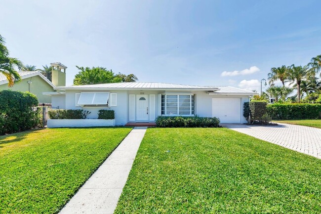 250 Arlington Rd in West Palm Beach, FL - Foto de edificio - Building Photo