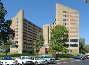 Vine Hill Towers in Nashville, TN - Building Photo - Building Photo