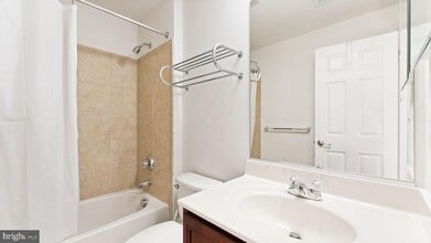 23100 Dunlop Heights Terrace in Ashburn, VA - Building Photo - Building Photo