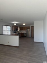 3130 Cascade Dr in Springfield, IL - Building Photo - Building Photo