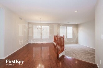 3248 W Perching Bird Ln in North Las Vegas, NV - Building Photo - Building Photo
