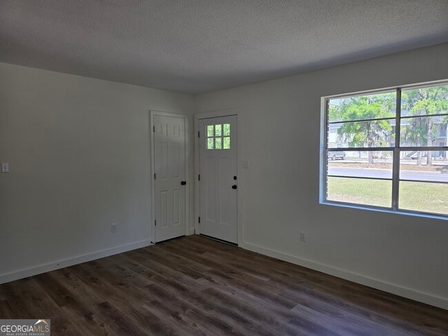 309 E 3rd St in Springfield, GA - Building Photo - Building Photo