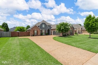 410 Half Moon Ln in Bossier City, LA - Building Photo - Building Photo