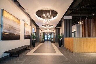 Town Residences in Detroit, MI - Foto de edificio - Building Photo