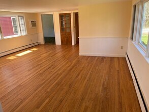 469 River Rd in Windham, ME - Building Photo - Building Photo