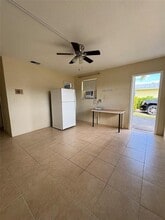 2719 NE 32nd St in Fort Lauderdale, FL - Building Photo - Building Photo