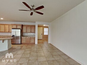 2816 E Russell St in Mesa, AZ - Foto de edificio - Building Photo