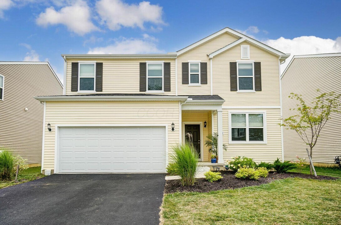 6407 Low Tide Wy in Westerville, OH - Building Photo