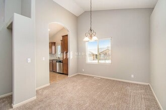 2115 S 197th St in Omaha, NE - Building Photo - Building Photo