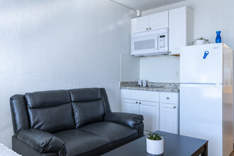 Siegel Suites 7th Street in Reno, NV - Building Photo - Interior Photo