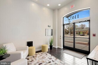 1107 S Walter Reed Dr in Arlington, VA - Building Photo - Building Photo