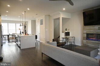 2527 Emerald Branch Dr in Hyattsville, MD - Building Photo - Building Photo