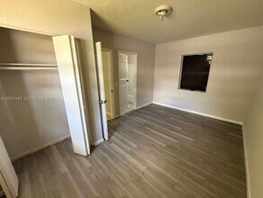 817 NW 10th St in Hallandale Beach, FL - Building Photo - Building Photo