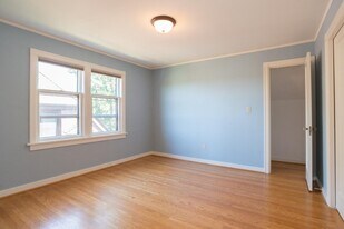 721 W Florentia Pl in Seattle, WA - Building Photo