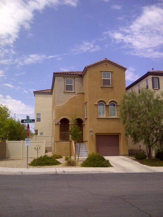 10495 Mann St in Las Vegas, NV - Building Photo