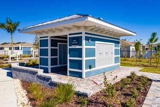 Estia at Lakewood Ranch in Bradenton, FL - Foto de edificio - Building Photo