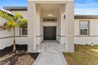 706 Coolidge Ave in Lehigh Acres, FL - Building Photo - Building Photo