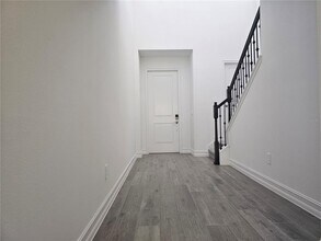 18271 Pearl Vw Pl in Lutz, FL - Building Photo - Building Photo