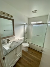 520 W Sierra Ave, Unit #102 in Fresno, CA - Building Photo - Building Photo