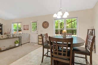 303 Harbor Trce in Sanford, NC - Building Photo - Building Photo