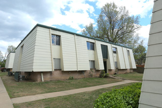 Woodhaven Apartments in Sapulpa, OK - Building Photo - Building Photo