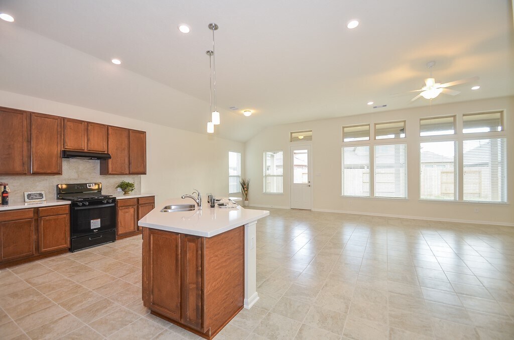 8006 Bunch Grass Ln in Richmond, TX - Building Photo