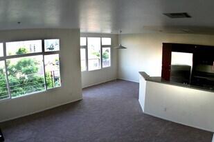 602 W Fir St in San Diego, CA - Building Photo