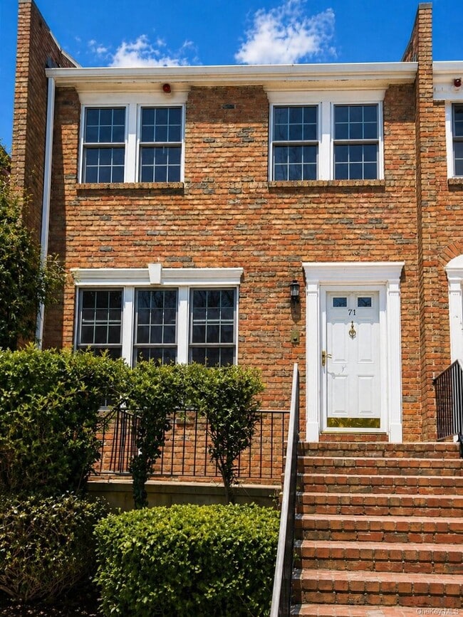 property at 71 Orchard St