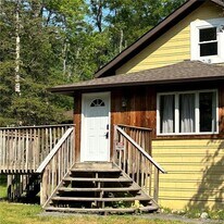 208 Glenmere Rd in Chester, NY - Building Photo