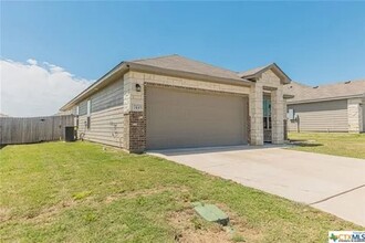7445 Mossy Rdg Ln in Temple, TX - Foto de edificio - Building Photo