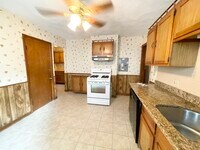 72 Roseclair St photo'