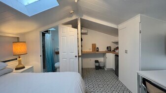 880 Commonwealth Ave in Los Angeles, CA - Building Photo