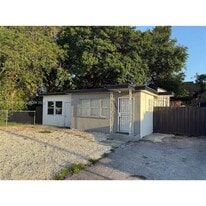 2962 NW 46th St in Miami, FL - Building Photo