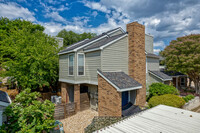 Willowbrook North Townhomes in Austin, TX - Foto de edificio - Building Photo