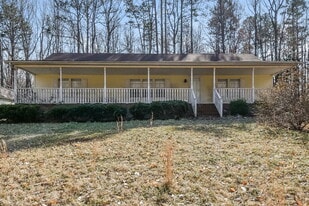 5900 Holder Rd in Clemmons, NC - Building Photo