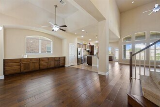 213 Southern Cross Dr in Austin, TX - Building Photo - Building Photo