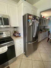 2100 NE 38th St in Lighthouse Point, FL - Building Photo - Building Photo