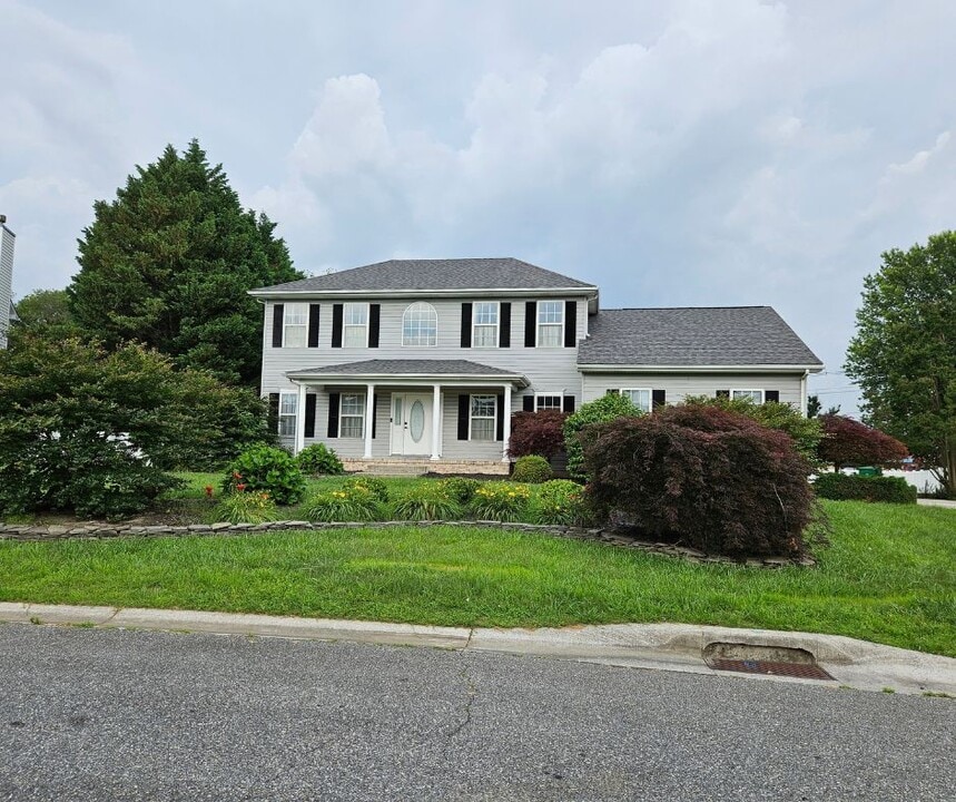 457 Great Geneva Dr in Dover, DE - Building Photo