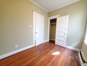 237 Bayview Ave, Unit 2 in Jersey City, NJ - Building Photo - Building Photo