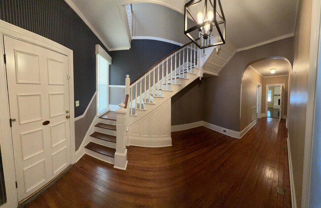 405 W Main St in Danville, VA - Building Photo - Building Photo